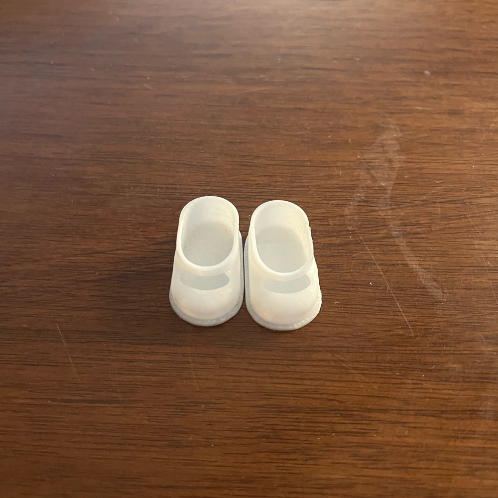 Tiny Doll plastic flats - white